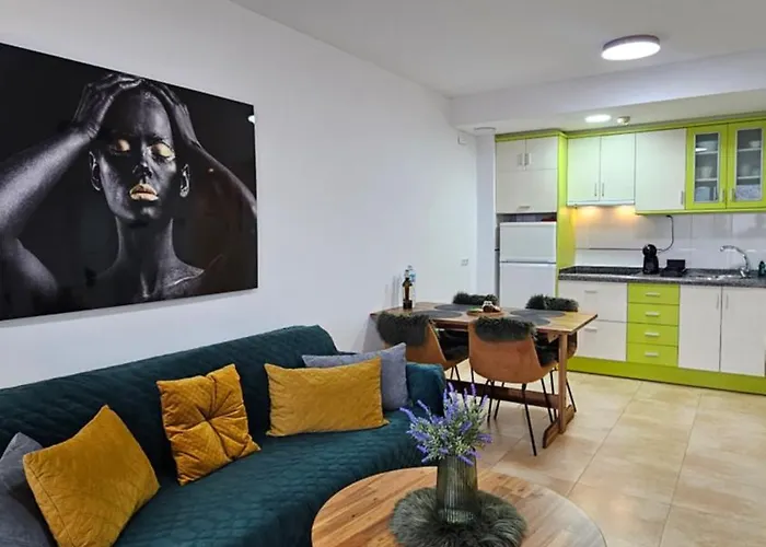 Esmeralda Sunrise Apartment *